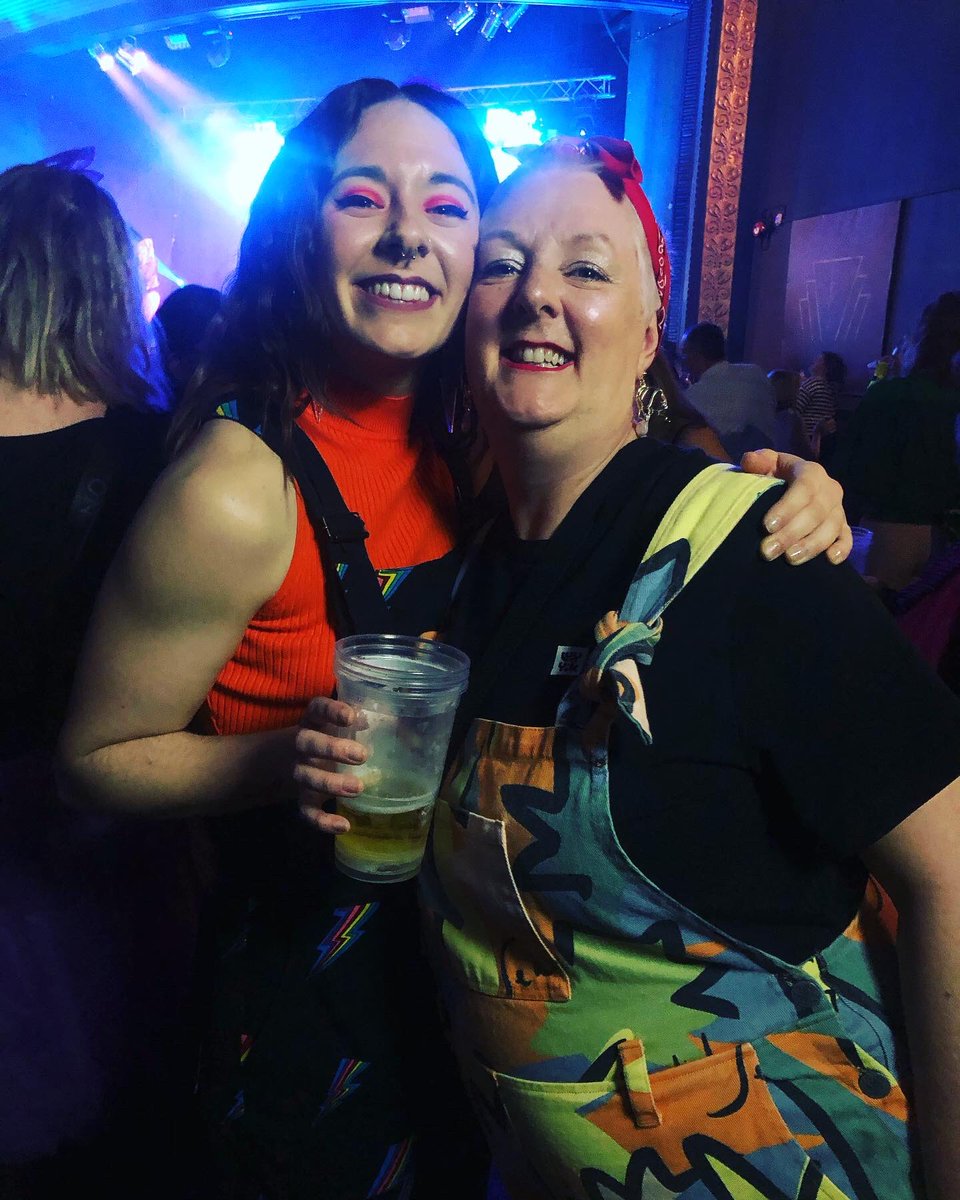 ActingfeverEm's tweet image. 80’s night ✌🏼⚡️✨🪩🥰🫶🏼