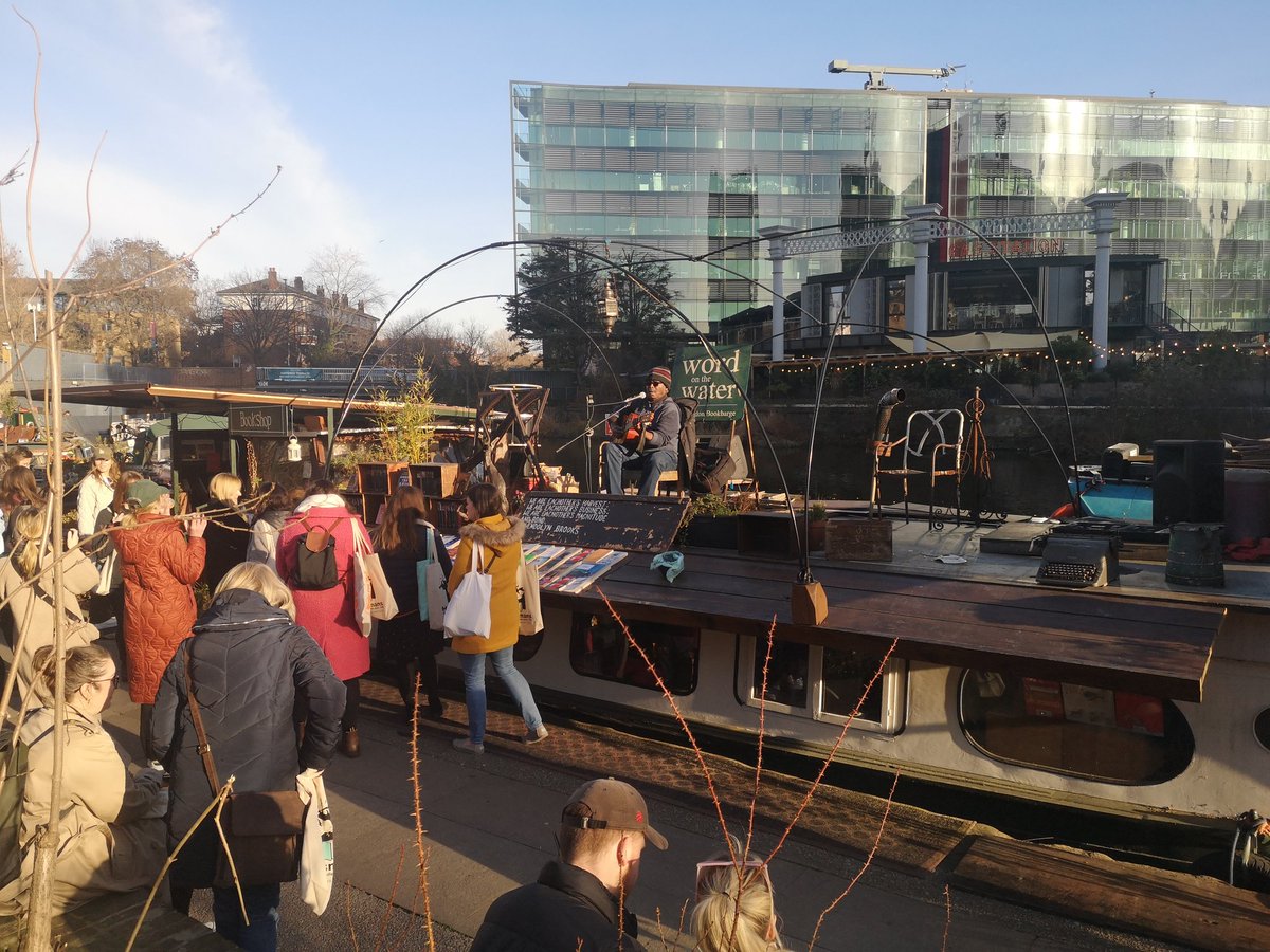 Huge thanks to the lovely people who joined our #LondonBookshopCrawl group around #kingscross. We hope you all had fun. Big thanks to all the #Bookshops we visited 🙂