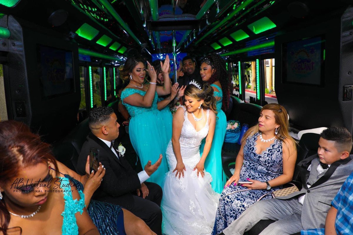 ELITETRANSPORTA's tweet photo. If you need transportation for
-Wedding day
-Quinceañera 
-Bachelor/ette party 
-Airport 
-Out of town including  Nelson’s , Valley of fire and Red Rocks.
-Strip cruises

Best party bus in Las Vegas https://t.co/e2LeRIxZxu
