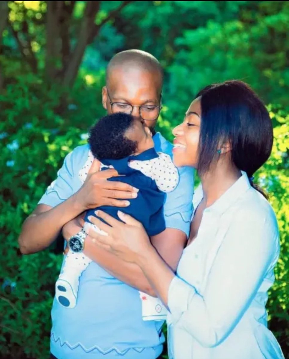 WonderMahlobo's tweet photo. Before you wish for Arthur Zwane to lose his job just look at this picture of his family and look into your heart. https://t.co/zfybb6R4Wy