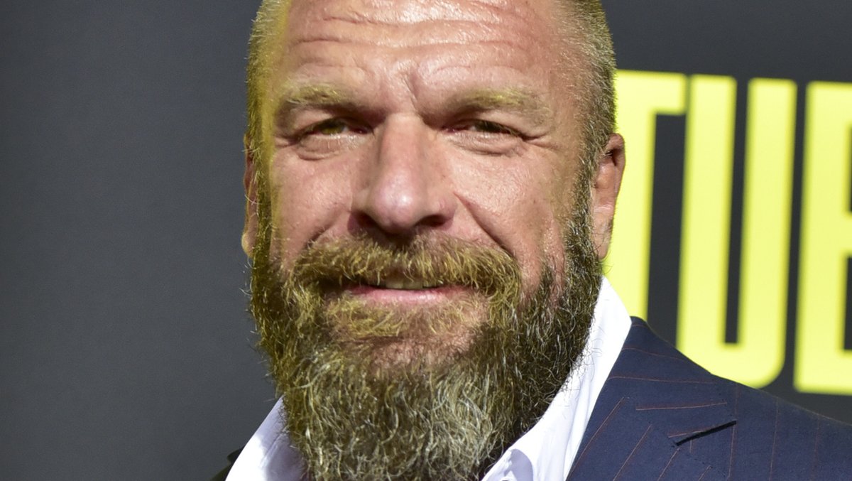 #TripleH Says He Could 'Feel' #PatPatterson During #WWE #EliminationChamber dlvr.it/SjfqDt