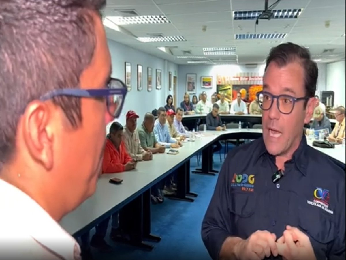 alucasa_CVG's tweet photo. #CVGen360 Escuche la interesante entrevista realizada por Boris Castellanos al ministro @HAbreuMRT
y al Pdte. CVG Pedro Maldonado, explicando el Nuevo Modelo de Gestión Socialista de las Empresas Básicas de Guayana. #Imperdible @NicolasMaduro @TareckPSUV
#ADisfrutarElCarnaval🎉🎉 https://t.co/xWHgvvG7Bt