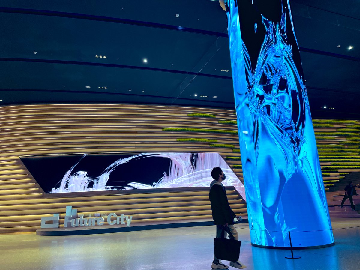 MOses' entry_C Future City，Shenzhen. Dozens of screens make  a digital grid through physical space.
Thanks for NealDigitalGallery and all friends in Shenzhen.@rarelabmaster
