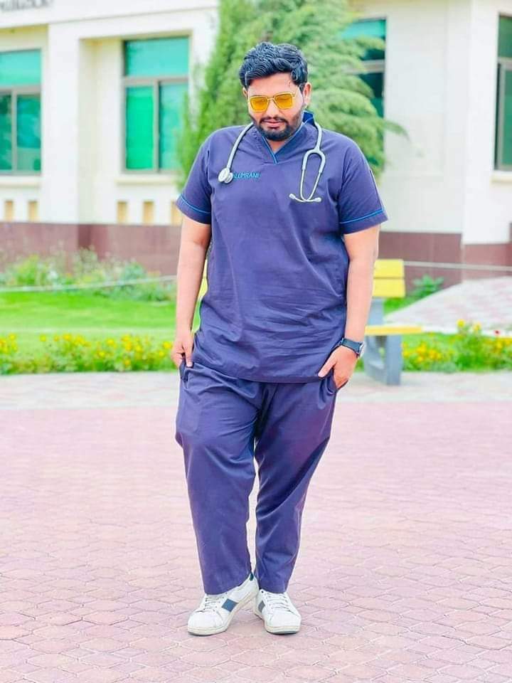 Safizb's tweet photo. Medical student Dr.Imran Umrani met a tragic accident at airport road #quetta and lost his precious life.
RIP My Best friend 😢 https://t.co/yXExIeBzmD