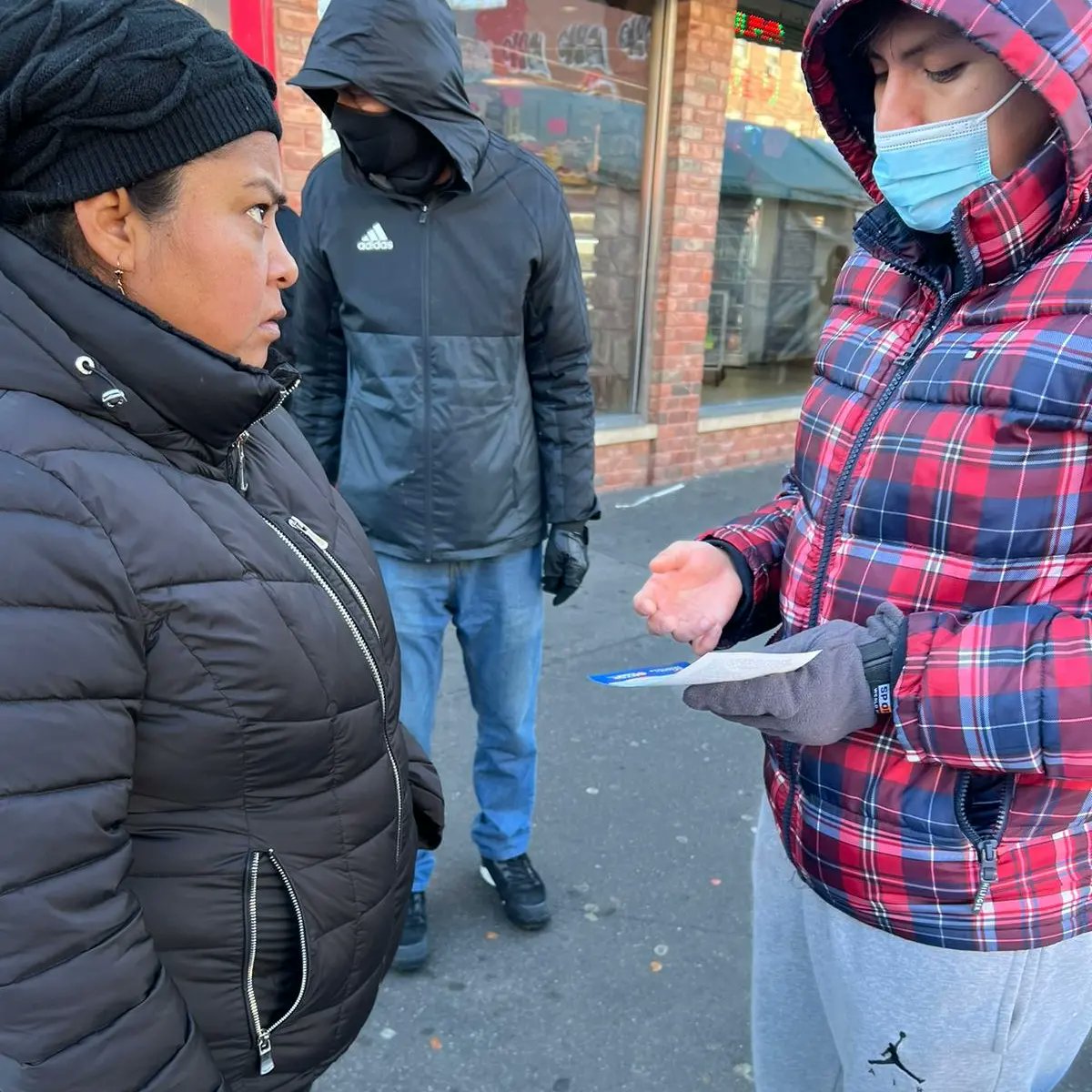indiahomeusa's tweet photo. As we continue to navigate the #pandemic, #spreadingawareness is more important than ever. At #IndiaHomeUSA, we're committed to doing our part to keep our #communitysafe. We've organized an #outreachprogram to distribute #COVID19 kits, masks.
@NYCCEC @ProjectNYorker @njworship https://t.co/Kkv3NazDDz