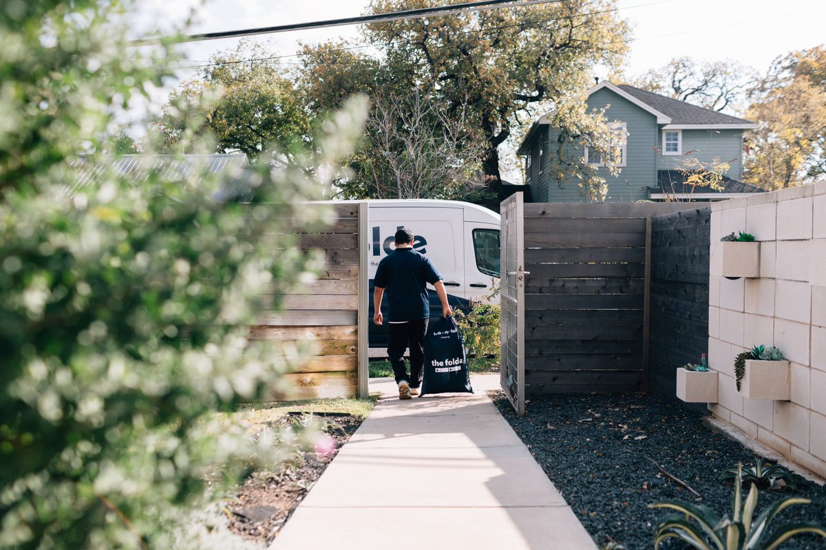 TheFolde's tweet photo. Laundry delivery service makes it easy to skip laundry day! https://t.co/xyUvAHsgxl https://t.co/WJwsnmISjF
