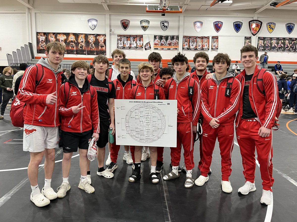 Congratulations to the Jaguar wrestlers on their 6th place regional finish out of 18 teams. Henry White won the regional championship at his weight and is a part of 8 state qualifiers for next weekend!