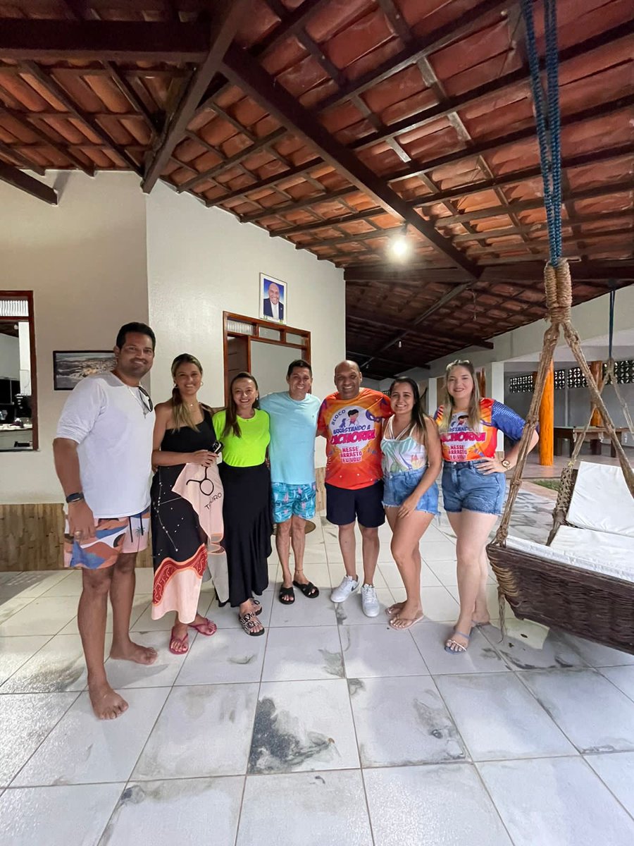 DeAssisDiniz's tweet photo. Carnaval entre família e amigos aqui em Paracuru. Encontro com o amigo e Prefeito Beim.
Viva o Carnaval, se cuidem, não é não!
#Carnaval #Paracuru https://t.co/38zSkuTUI1