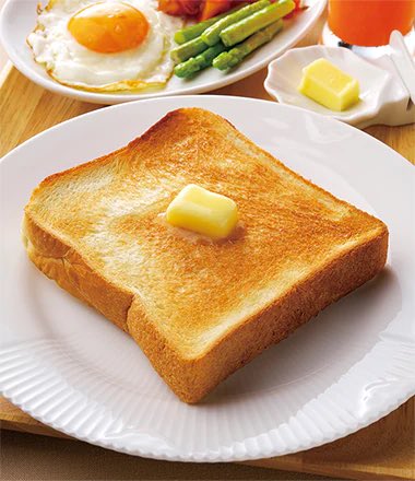 masterfuji76's tweet photo. @brielarson Shokupan + butter 😋 https://t.co/iJh20Nx2ny
