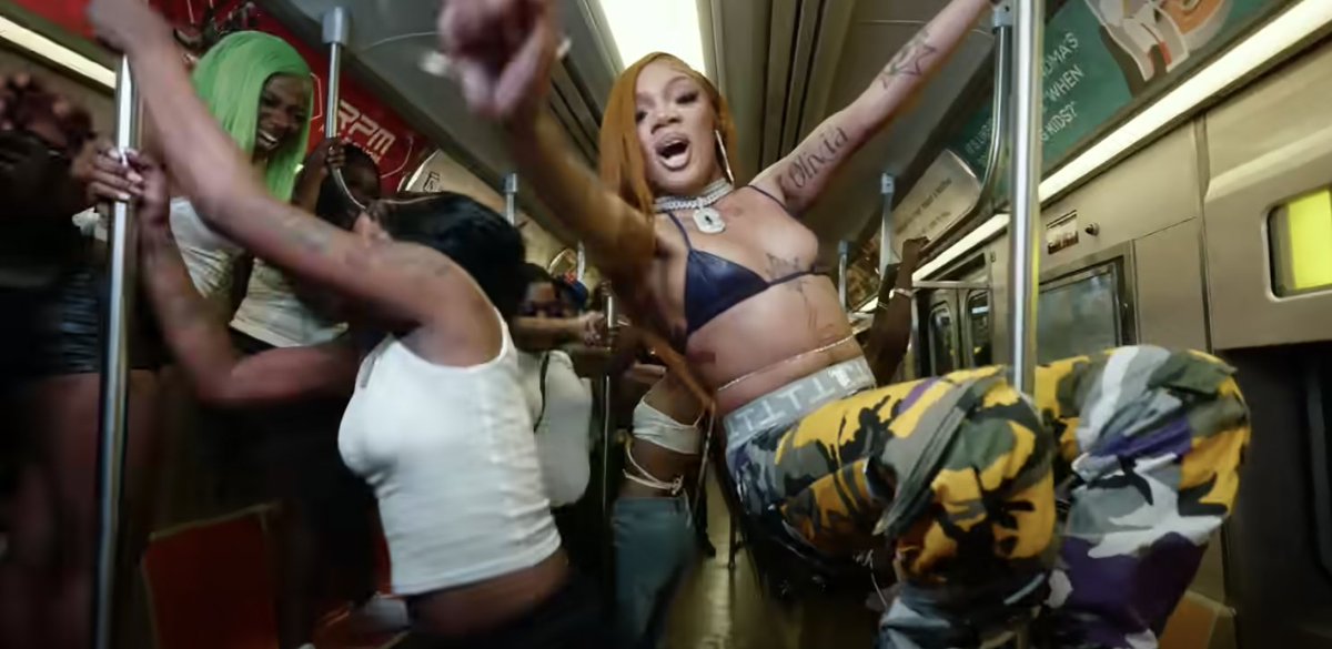 brooklynrwhite's tweet photo. 🚇✨ https://t.co/LlK0SclZGC