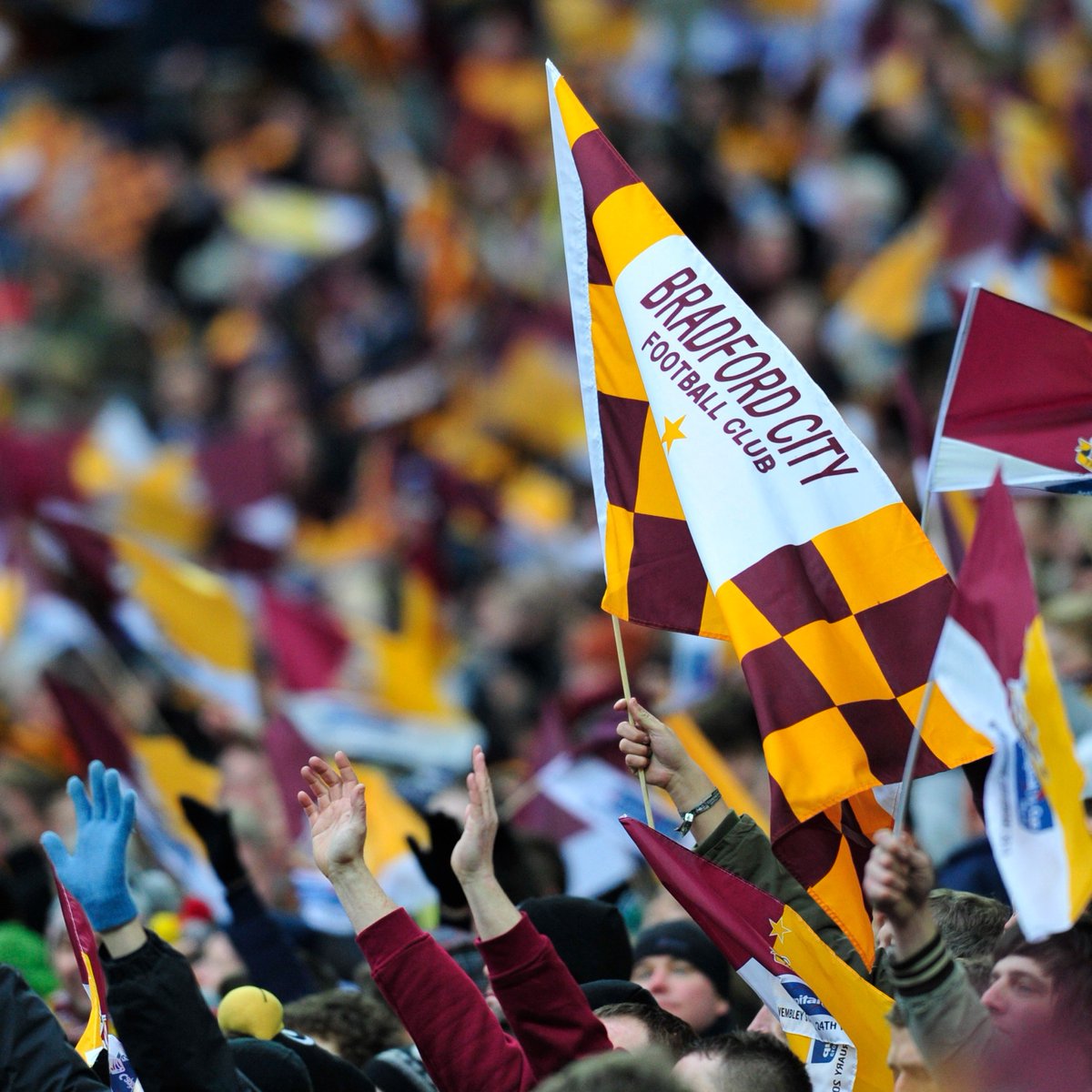 bet365's tweet image. Reply with: 

- The club closest to your birthplace
- The club closest to where you live now
- The club you support