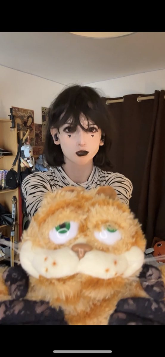 bwu_gi on Twitter: "hello garfield did you enjoy your breakfast"