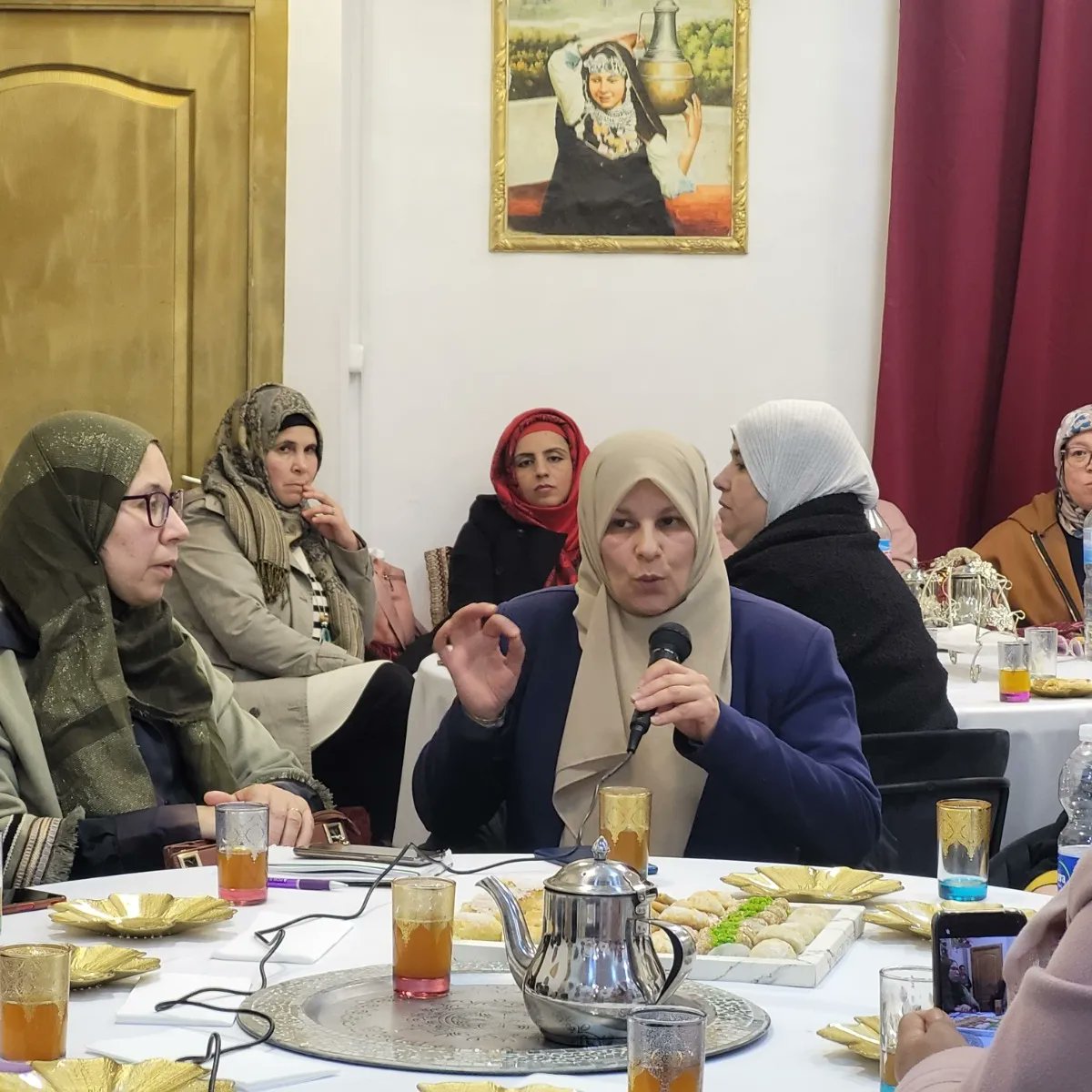 MovFuerzaMigra's tweet photo. Hoy el Movimiento Fuerza Migrante se ha reunido con líderes y lideresas de la comunidad árabe, pkistaní y musulmana de Sueca, Algemesi, Alzira, La Torre, Catarroja, Benetusser, Alginet, Carlet, Bétera, Meliana, Valencia,  Alicante y Barcelona. https://t.co/0F5cvknIJE