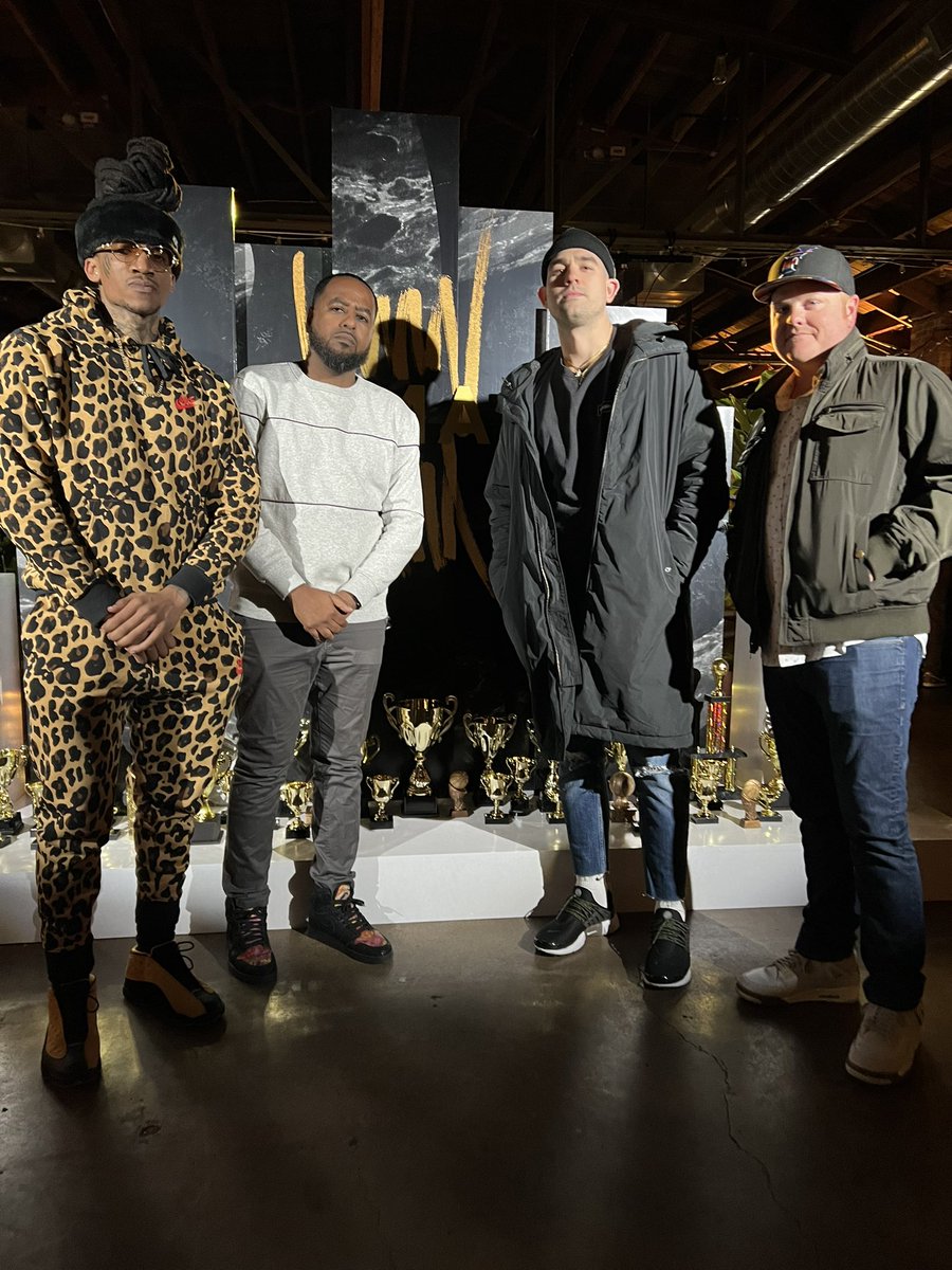 LeBatardShow's tweet photo. Name this album. https://t.co/MZCSQOFanL