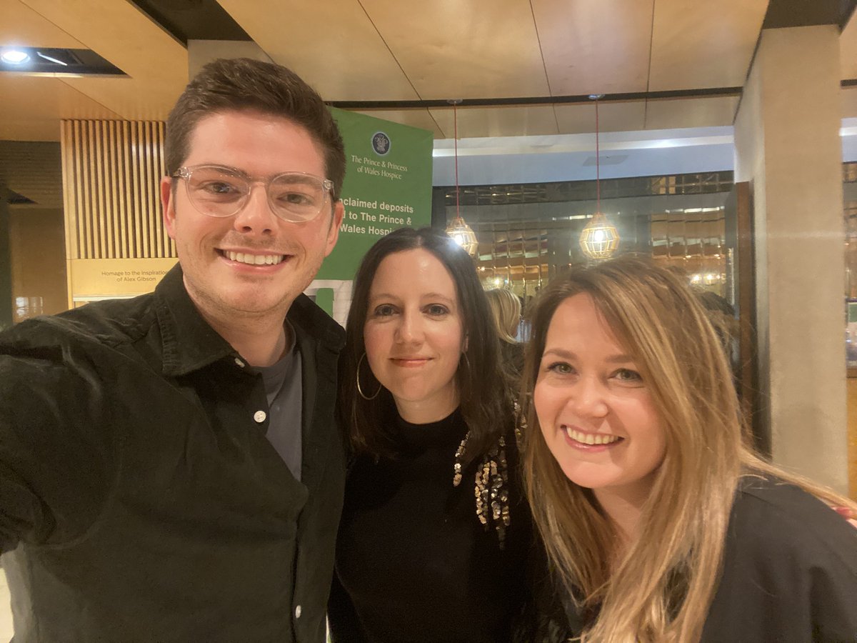 Nataliealana87's tweet photo. Getting the band back together ❤️ 2023 vs 2014 @fr4ser @WestEndShiv https://t.co/EBYD6eNCy7