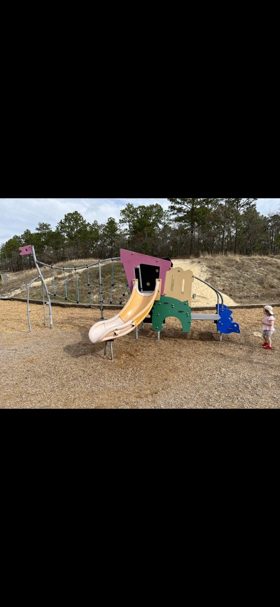 JordanD91691054's tweet image. The playground at Arrowhead Park #EDN330s23Tour #CommunityMapping #SilverLakes