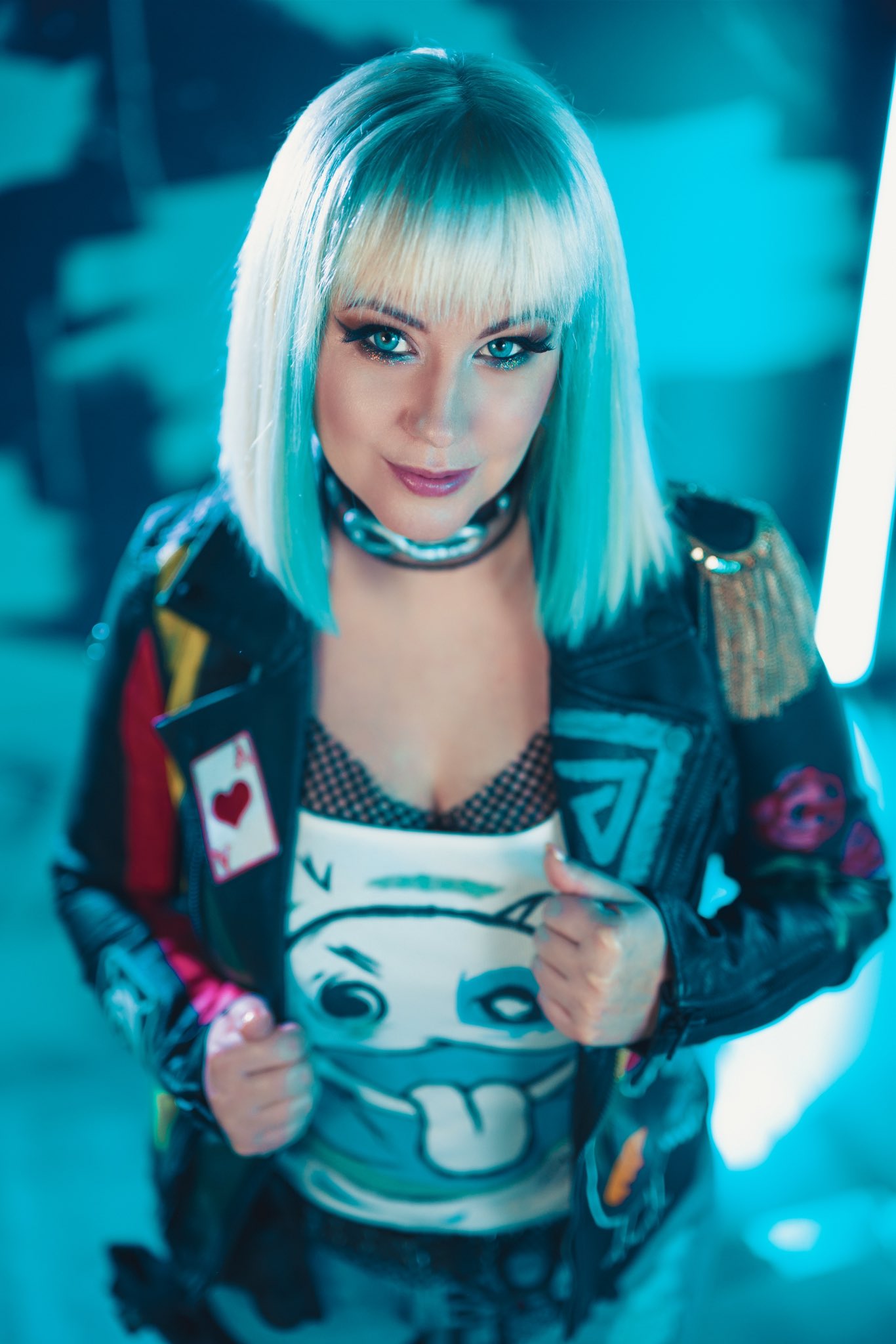 2 pic. Who’s gonna win this final: @w7mesports or @G2esports?? 

Photo by @MartinWongPhoto 
Cosplay by