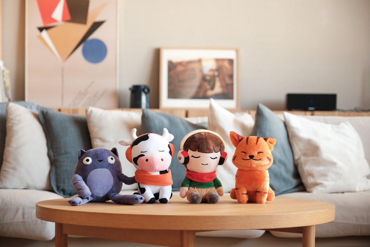 lofigirl's tweet image. We’ve reached 12 million subscribers on @youtube! Thank you all so much for your continued support 🧡🎉

In honour of having 12 million study buddies 🥰 I want to give away 12 of our plush bundle collection to 12 lucky winners! 🙌

↓ Check below to see how you can enter ↓