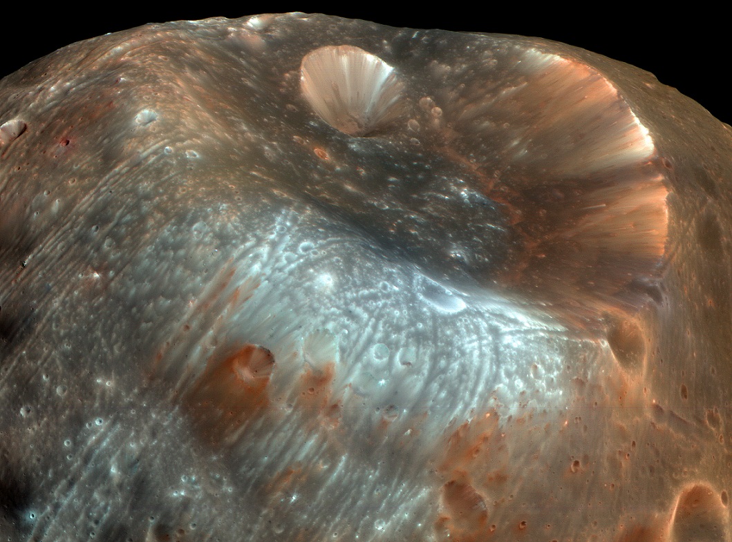 CuriosityonX's tweet photo. The clearest image ever taken of Phobos, Moon of Mars.
Credit: NASA https://t.co/eQyAytj94U