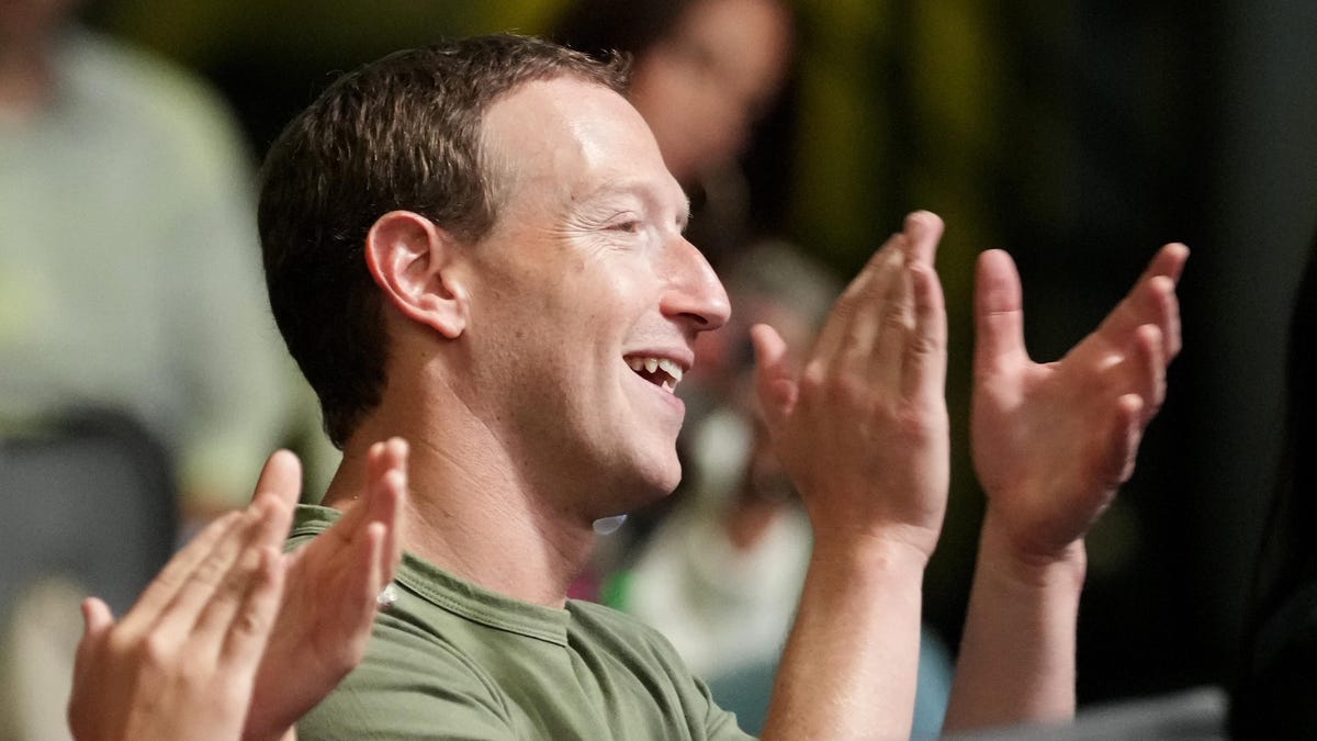 ImageBuilding's tweet image. Meta Launching New $12 Verified Badge For Facebook And Instagram To Combat Impersonators  bit.ly/3SazCDa #imagebuildingmedia