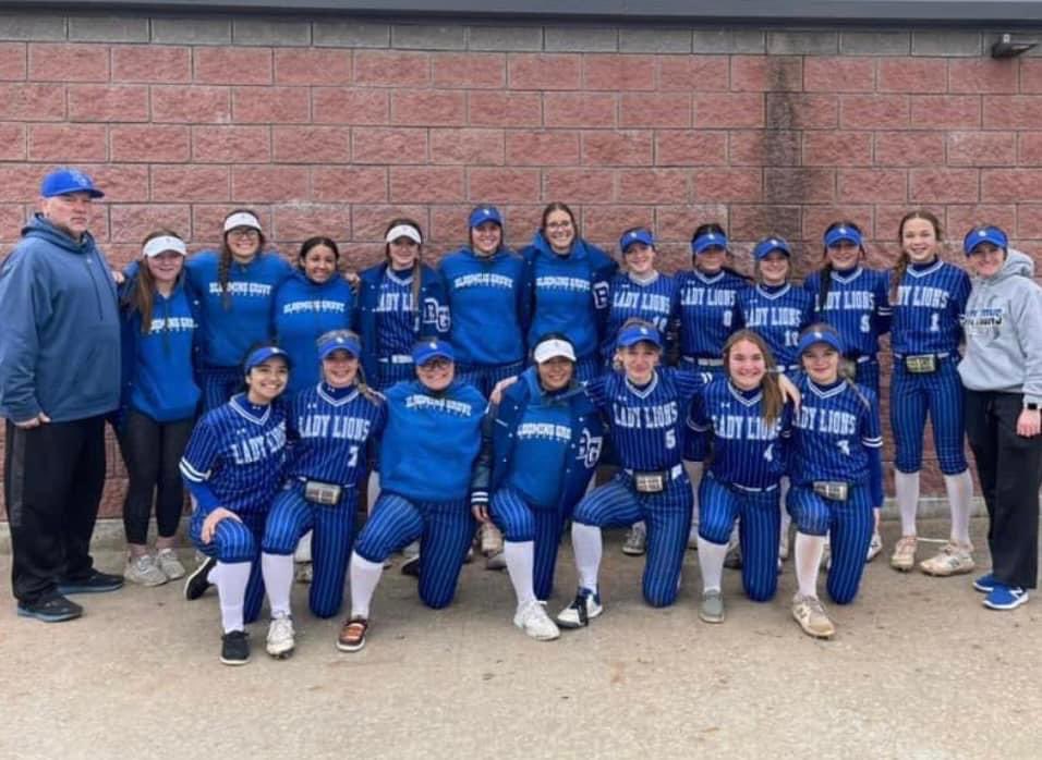 We took 3rd place this weekend in the Hillsboro Lady Eagle Tournament! There’s good things in store for this group! #TEAMFIRST