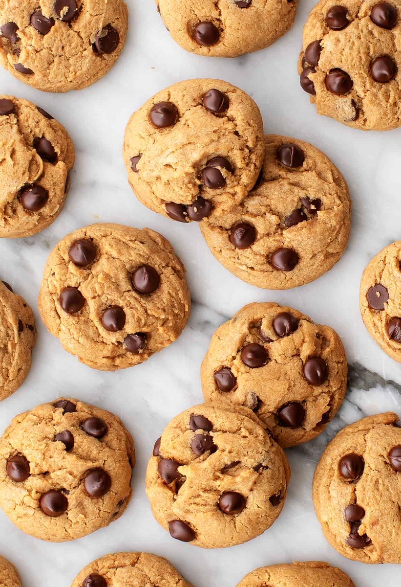 Rise4War's tweet photo. #RMMLLC: 15 Best #Vegan Cookie Recipes ✨❤️✨ - These delicious vegan cookie recipes include peanut butter cookies, sugar cookies, chocolate chip, and more. You won't miss the butter or eggs one bit! https://t.co/HTALYvvCWA https://t.co/yxG13QZFmQ https://t.co/dc2QtDglod