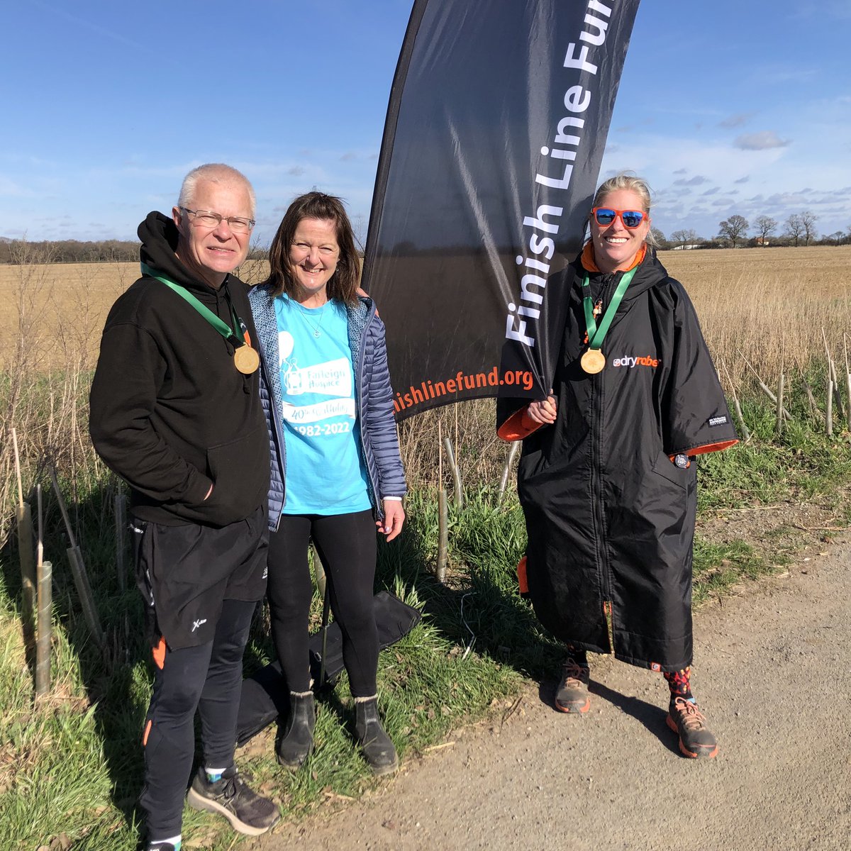finishlinefund's tweet photo. Today we were delighted to support Cold Norton Trail Events at their fantastic fundraiser for @FarleighHospice 
Brilliantly organised for a great cause. Here we are with organiser Fiona Pratt. @FlyersSouthend &amp; Rayleigh Rats fielded strong teams
#supportingsportinourcommumity https://t.co/JJ0m6dCFP7