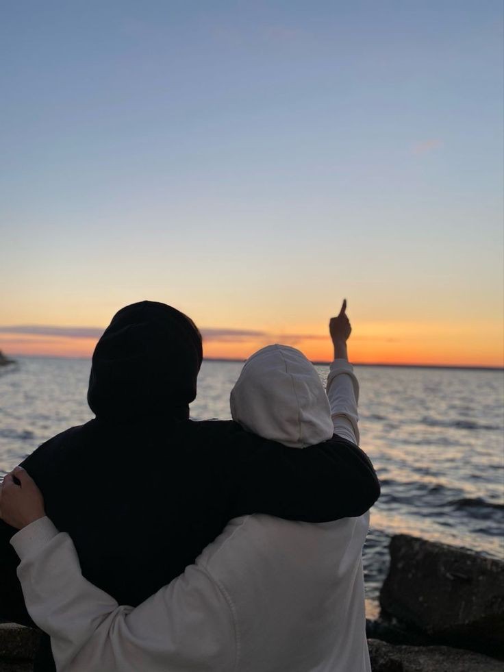 Couple Pics (@4upicsart) on Twitter photo 