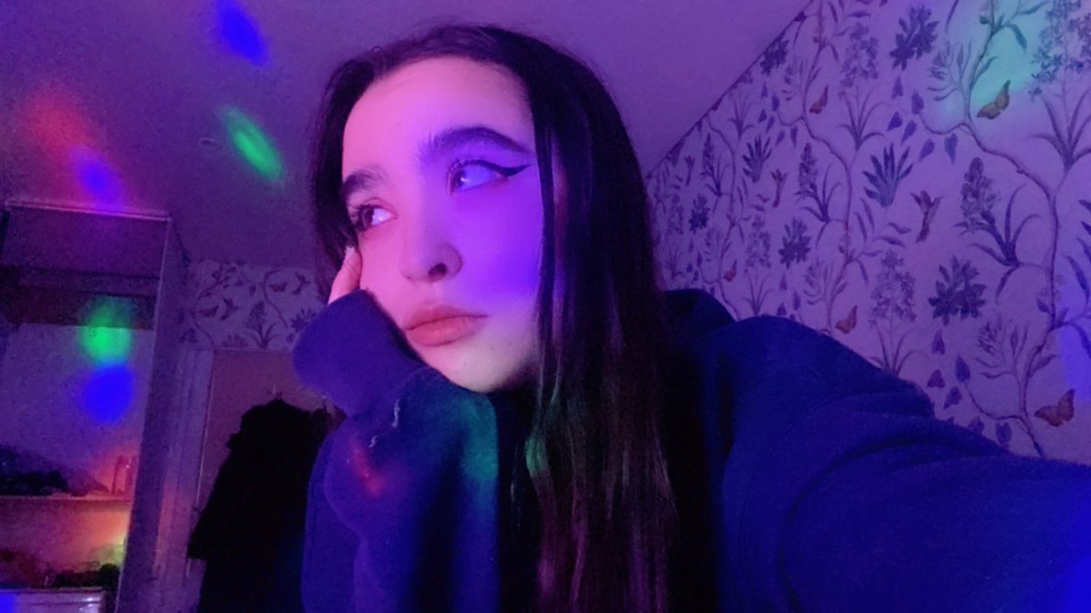 сижу😭