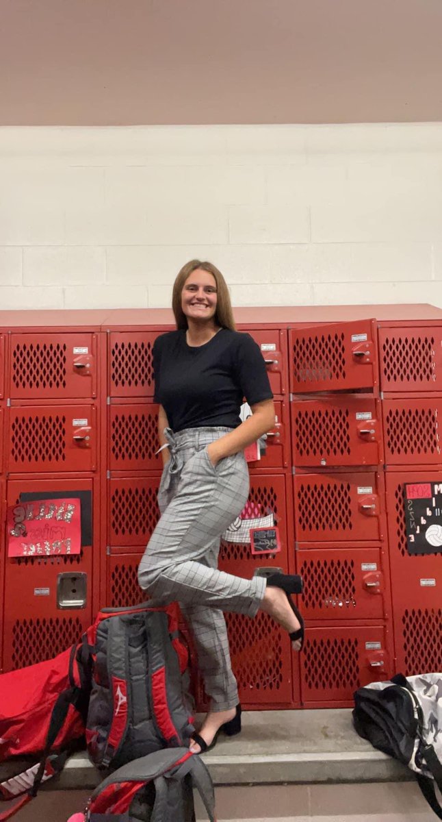 If you look at the people in your circle and you don’t get inspired, then you don’t have a circle. You have a cage. 
#SeniorSunday