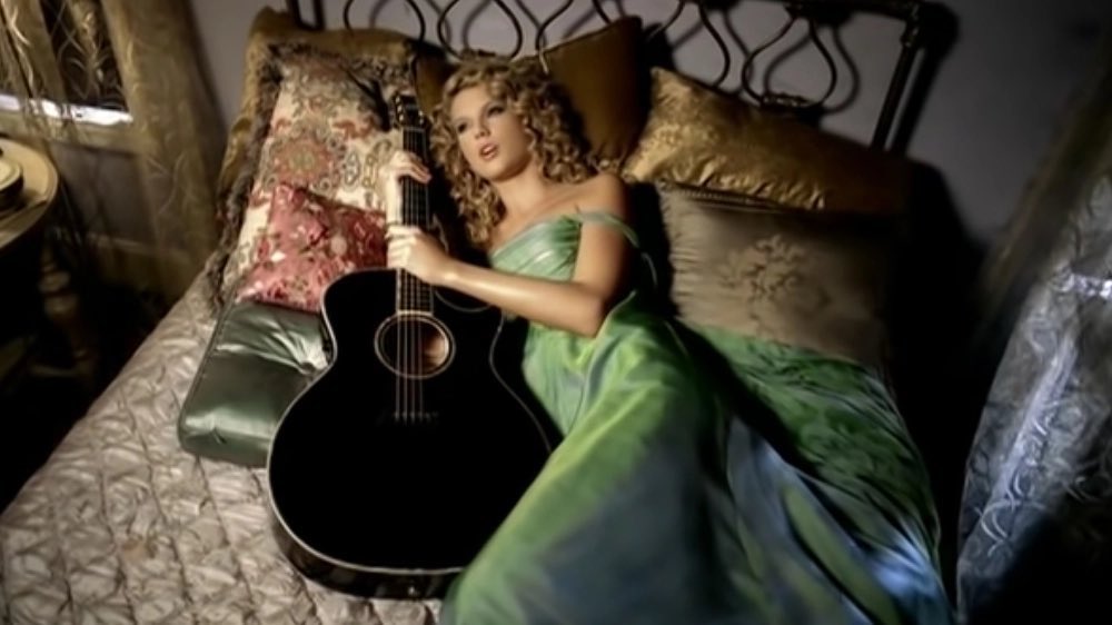 PopBase's tweet photo. 16 years ago today, Taylor Swift released ‘Teardrops On My Guitar.’ https://t.co/grKxPmRCk0