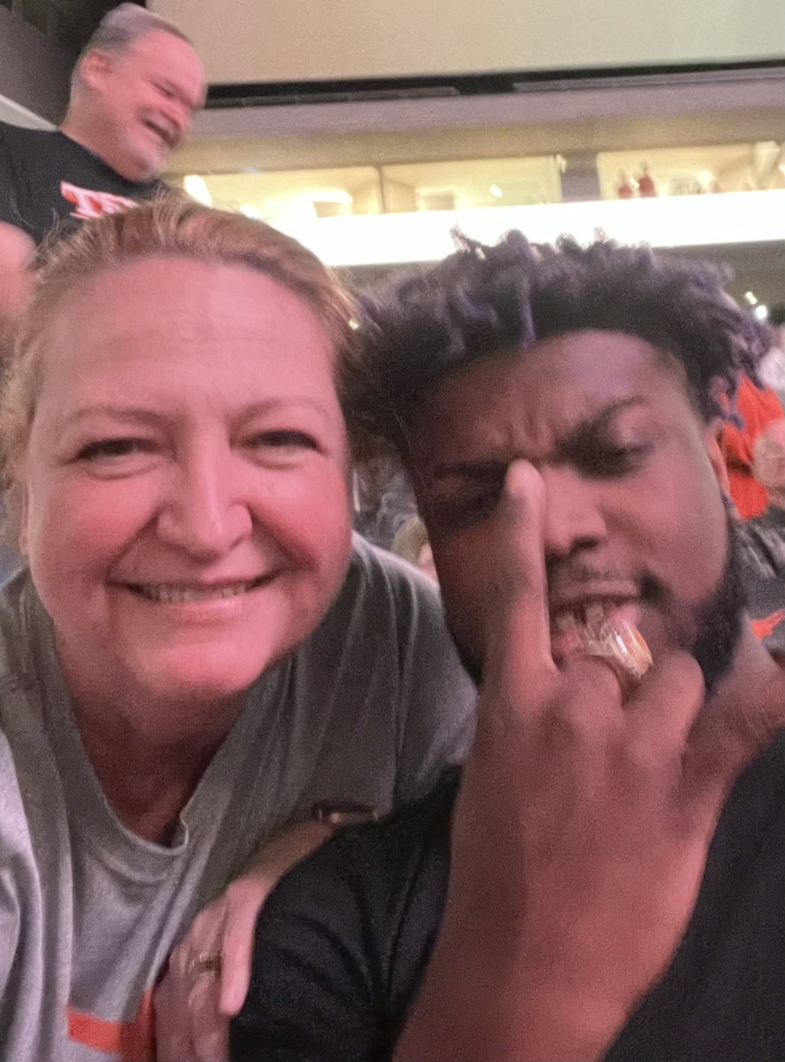 JenTroke's tweet image. Ok @McConaughey - it’s 2nd to last game! You here yet? @TexasWBB