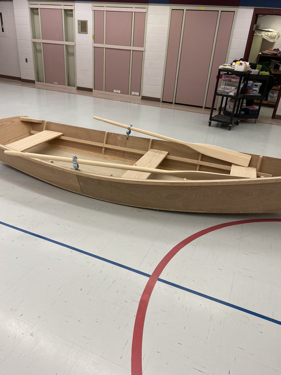 ryanewaskiw's tweet photo. Hosting the #stem2stern program @CleardalePS in the #tvdsb. Thank you David and Mr. Bell and the innovation portfolio #handsonmindson https://t.co/9SKVWUxnli