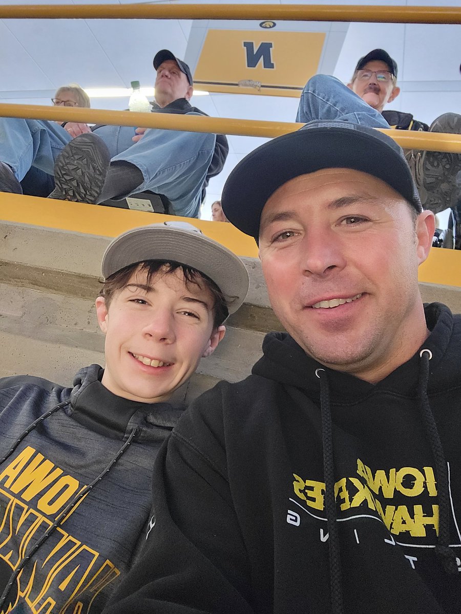 mrbobbykirk's tweet photo. Hawks by a million! #FightForIowa https://t.co/6D3Nxil2LP