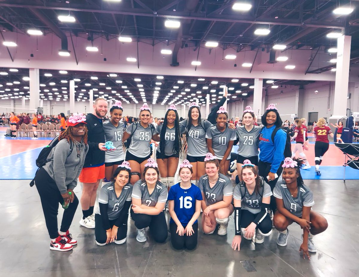 Las Vegas Classic Weekend - 18 Royal #middleblocker #Class2023 💙