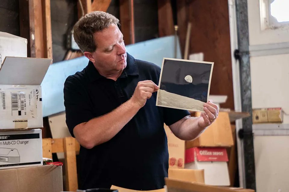 Tomorrow on #LegacyList with <a href="/IamMattPaxton/">Matt Paxton</a> : a California woman discovers treasures from her dad’s time in the Apollo space program. Miss an episode? Catch up on Passport with the PBS app: buff.ly/413ohcg