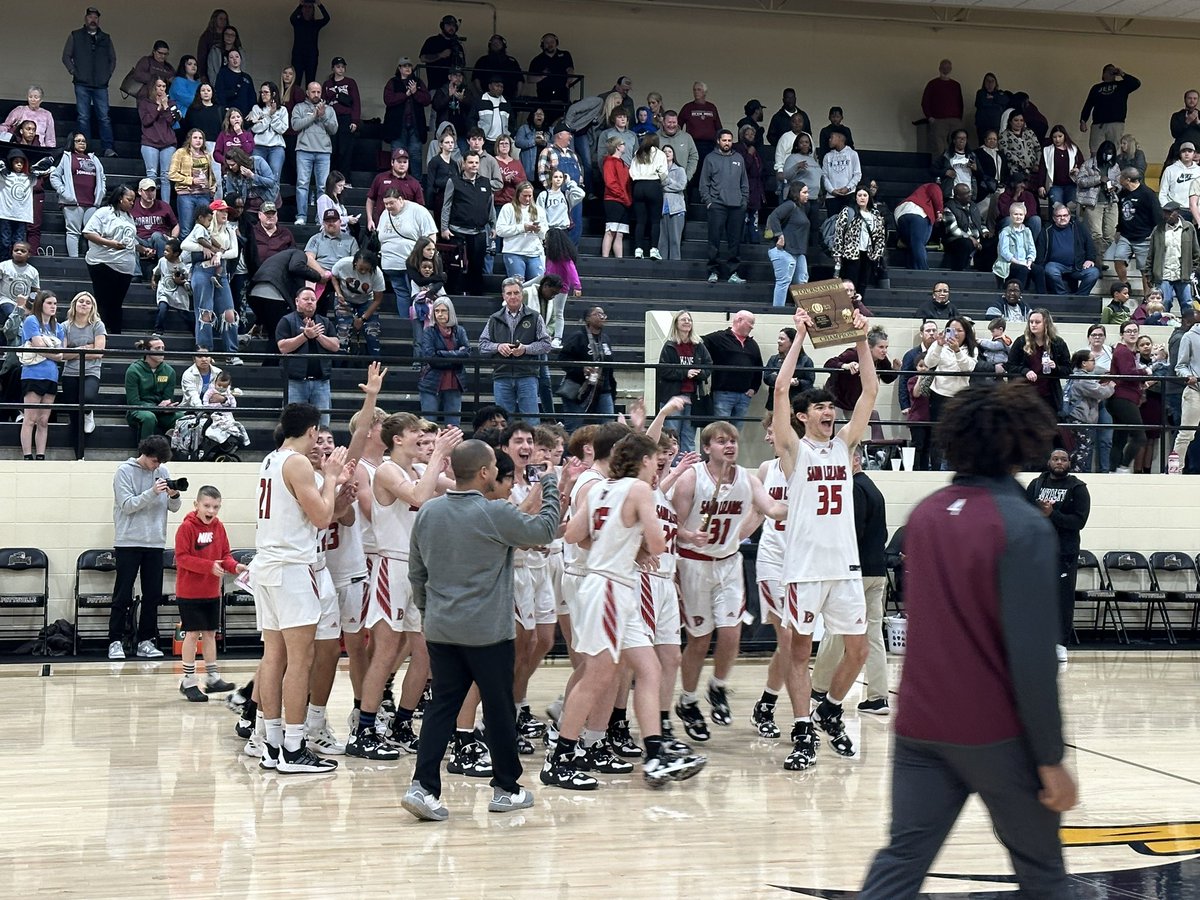 Conference and District Tournament Champs!!!! #UnfinishedBusiness <a href="/GradyMajors/">Grady Majors</a> <a href="/k_sutherlandAR/">Kyle Sutherland</a> <a href="/big73miller/">Kevin Miller</a> <a href="/ARPrepSports/">Arkansas Prep Sports</a> <a href="/SandLizardHoops/">Scorers Table - SandLizardHoops</a>