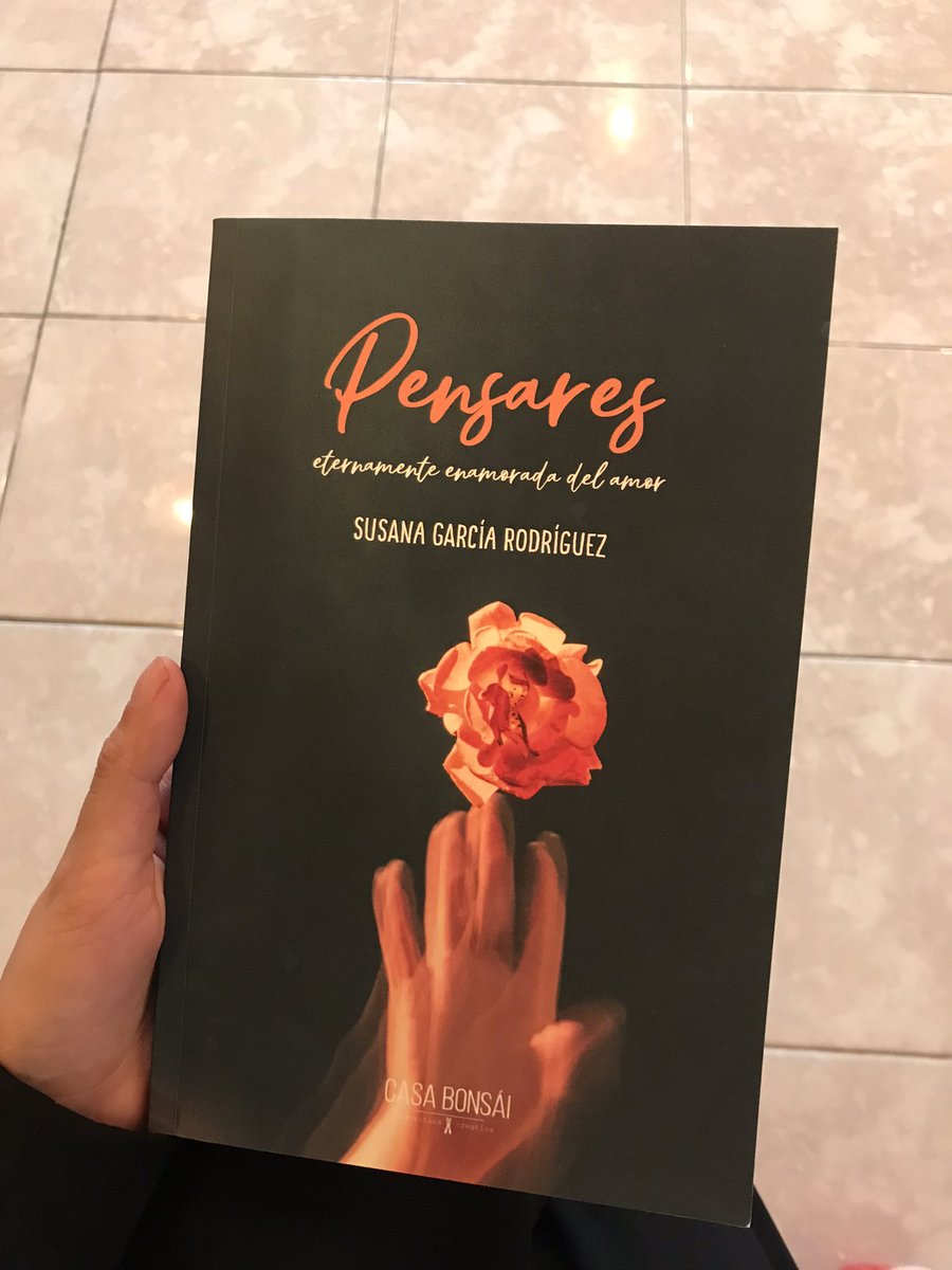 Ayer en la presentación y lectura de _Pensares_ de  Susana García Rodríguez, una poeta enamorada del amor. ¡Muchas gracias! 🌱💕