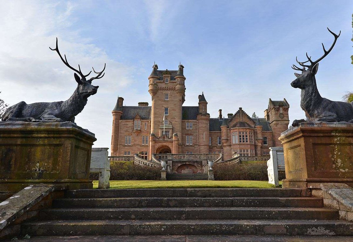 Question time!
It's the day before you enter Ardross Castle..🏰

1: Which side are you hoping to join?
2: Why did you pick one over the other?
3: What would be your gameplan?

#TheTraitors #TheTraitorsUK #TheTraitorsUS