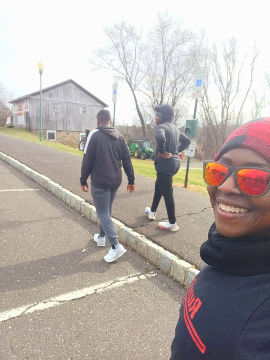 IJoyfullyRun's tweet photo. Running rolling hills with my sunshines on a Sonday #runningmom #boymom #fitfam #runlife #runningwithmysons https://t.co/FVmxK4szqI