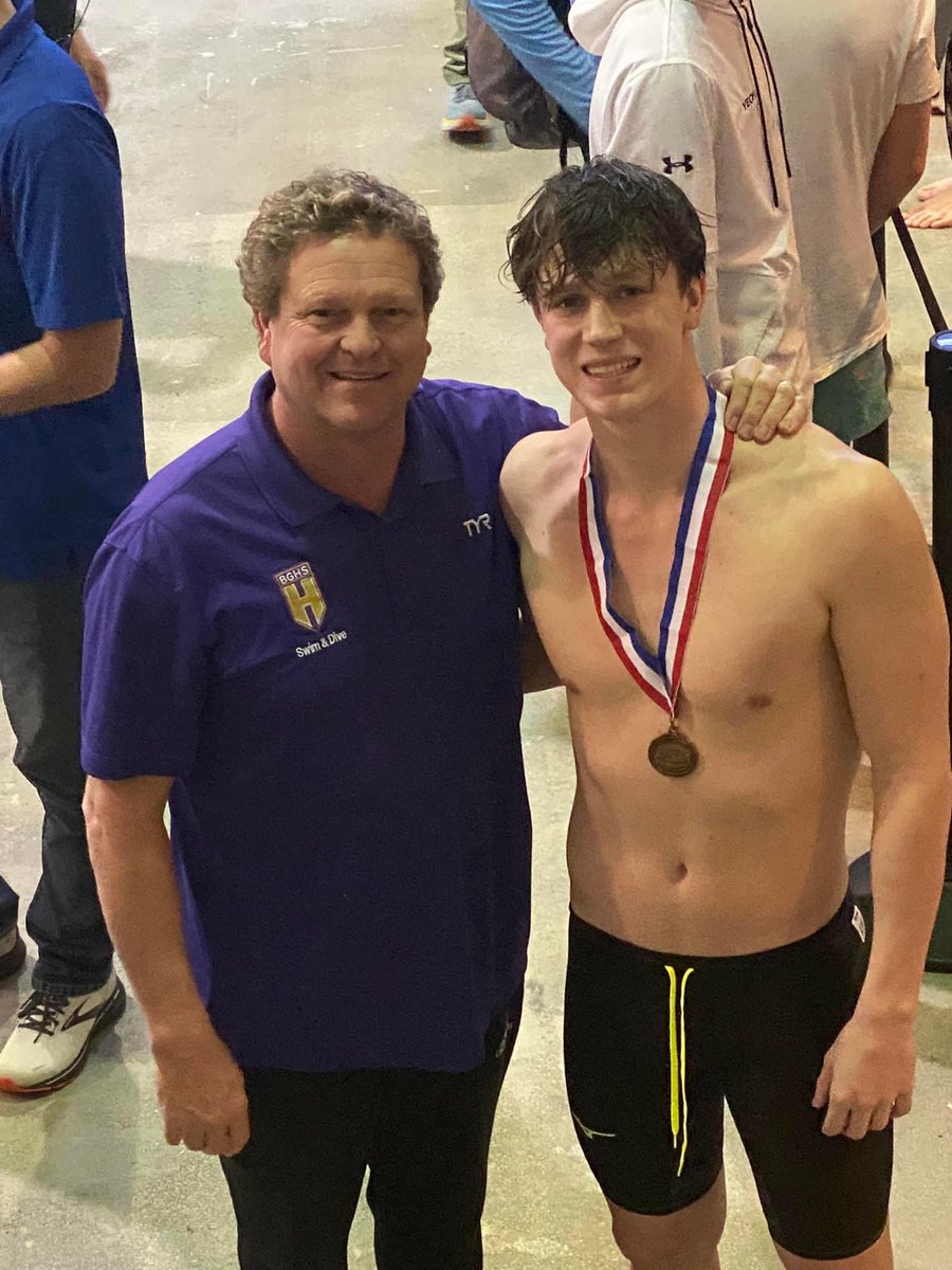 Cooper Reynolds capped off his phenomenal senior season being named to the KHSAA All State team.  Congrats Cooper!! #bghsswimanddive