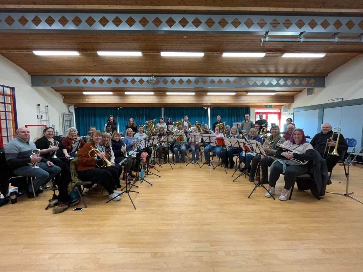 BrattonSilver's tweet image. We’ve had a great day with our professional tutors rehearsing the test piece! 🎶🎺😊
