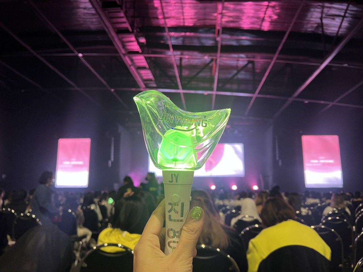 Matikano1's tweet photo. 19.02.23 สนุกมาก คิดถึงมาก รักเธอมากนะเมนของฉัน💚

You are my first Maine in Korea, i will love and support you forever.

#RendezvousinBKK_Day2
#ParkJinYoungInBKK2023 
#Jinyoung #parkjinyoung https://t.co/S75IFYanUg