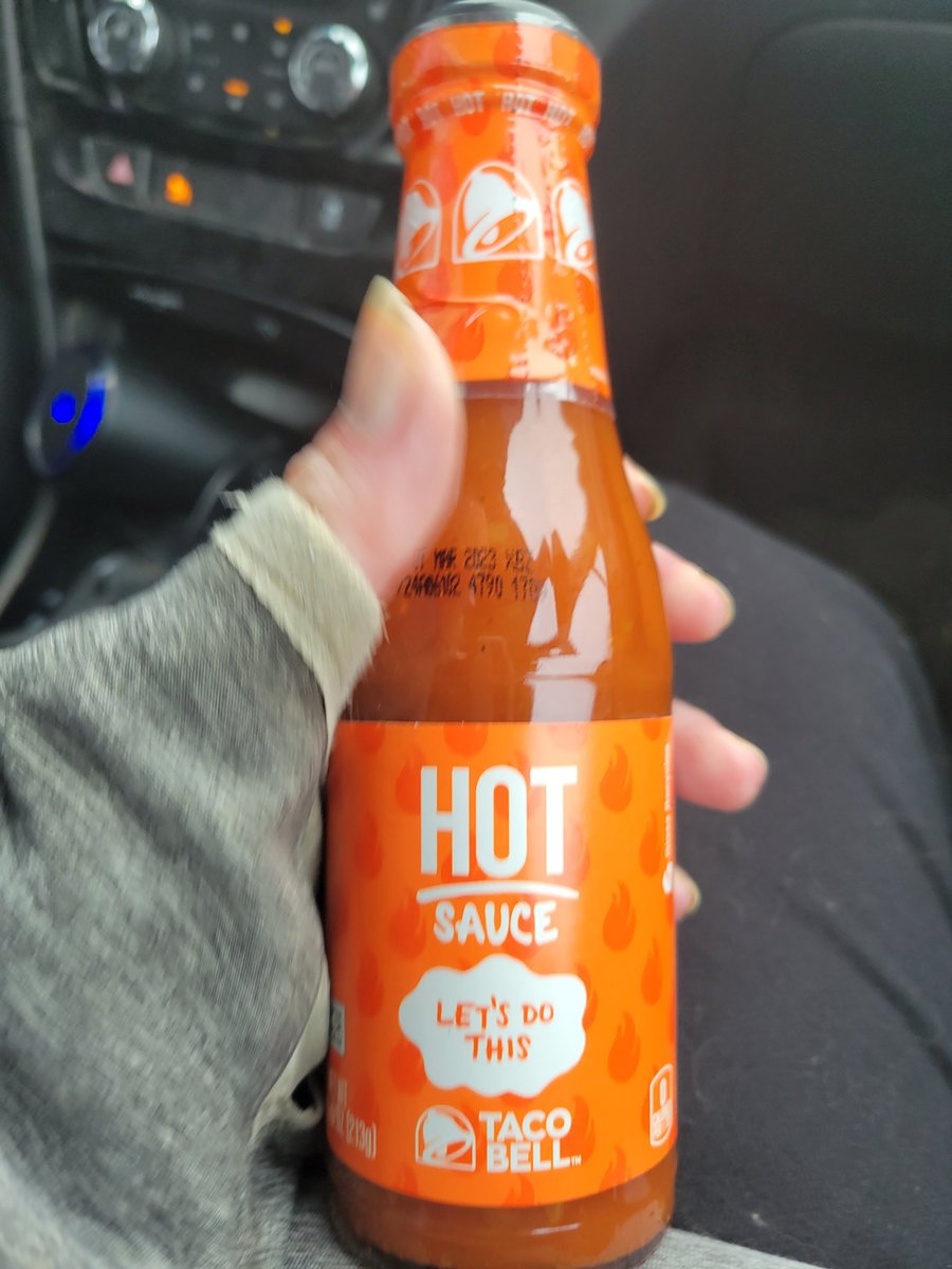 _lenora_'s tweet photo. @RobertShawn13 have you tried the sauces from Candy Corner by Get Messy? https://t.co/Lc8qxxlYqF