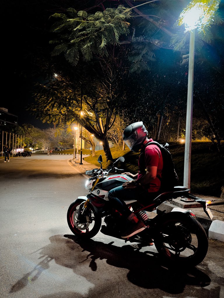SachuAlex's tweet photo. Cruising through my photo collection and found some stunning shots of my #BMW bike. Thought I'd share the love with all you two-wheeled enthusiasts out there! #BikePhotography #RidingLife #BMWLifestyle 🏍️📸 #shotoniphone https://t.co/NYMiphRIZs