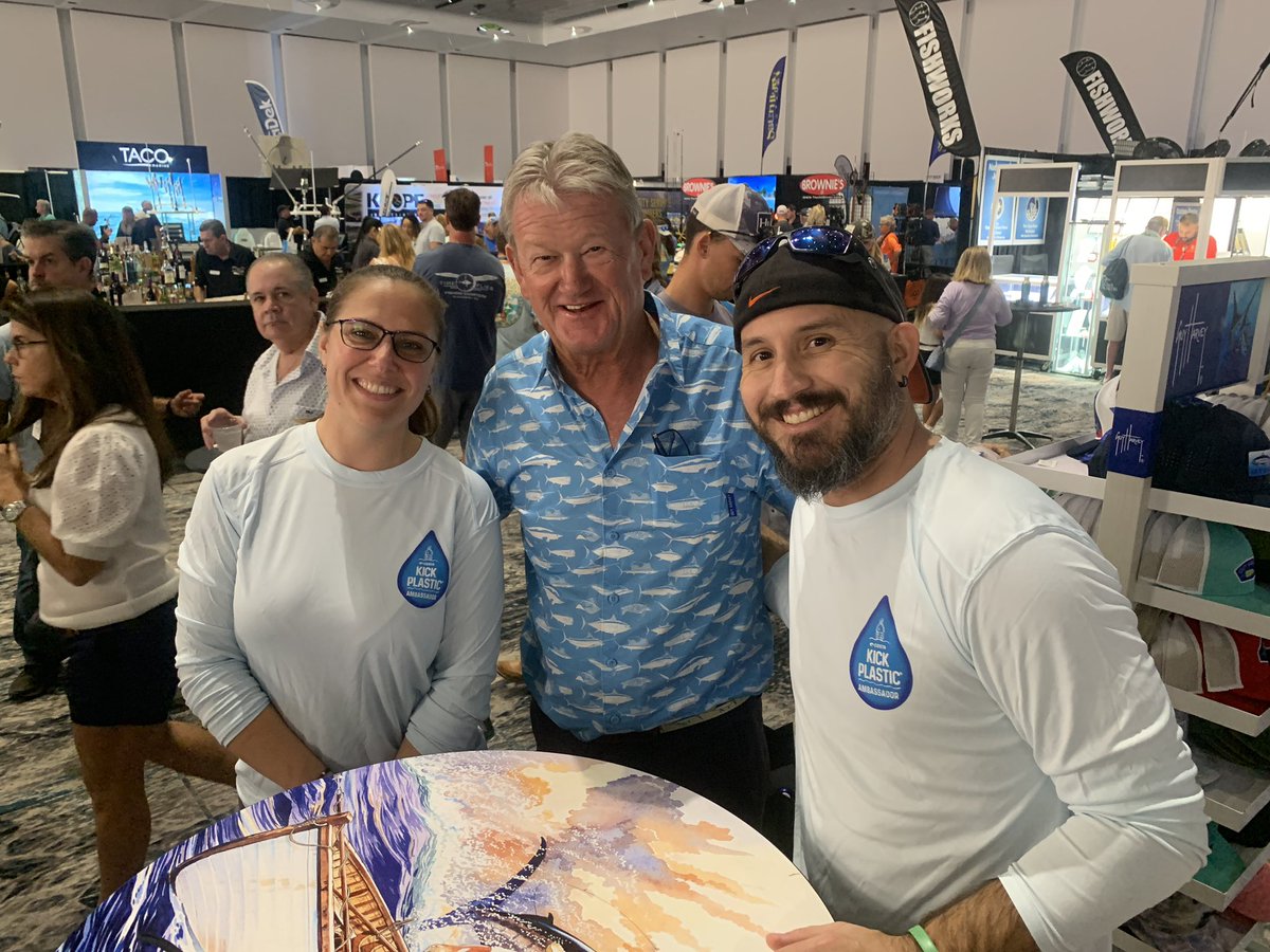 GnathiidGnation's tweet photo. PhD Student @ZambeziG and postdoc @SharkyNichol had a great time working at the @CostaSunglasses conservation village yesterday promoting #kickplastic at @MiamiBoatShow
They also got to chat with @DrGuyHarvey and Jess from @GuyHarveyOcean - great stuff brewing🐠
#dbmibs2023 https://t.co/Sb3uuZqDeK