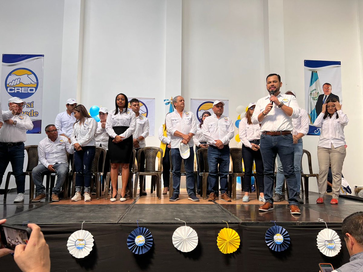 #CANoticias #Nacionales 

Hugo Rodríguez es proclamado candidato a diputado por el distrito central en casilla 1 por el partido Creo.

Vía: Sergio Osegueda