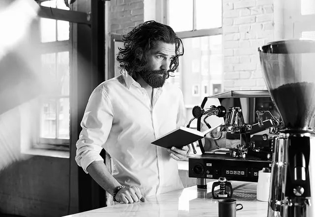 KeuneNAmerica's tweet image. Have a male client looking to update his color?
When discussing color with your male clientele the main factors they need to understand are #shade, #placement, and #upkeep. 

LEARN MORE HERE: buff.ly/2TVVHvN