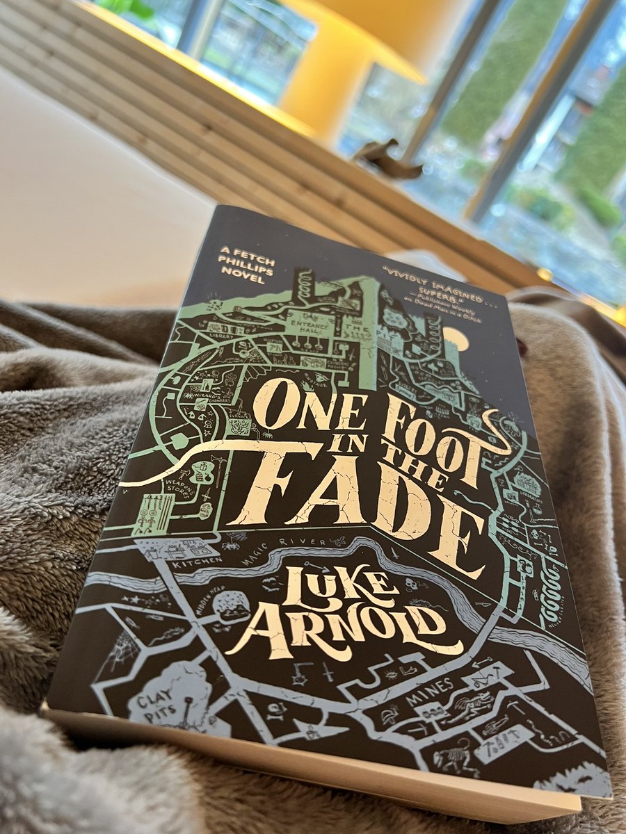 DeniseAnnaa's tweet photo. Fetch Phillips is such a wonderful, complex character and I really enjoyed #OneFootInTheFade so damn much. Remains one of my favorite fantasy detective stories.
Did some book tapping with this one and marked my favorite quotes. @LongLukeArnold’s writing is incredible 🙏🏼 https://t.co/F2WDruyln1