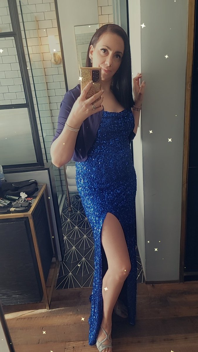 Wedding time 💑 
#Twitch #twitchstreamer #twitchstreaming #twitchstream #SmallStreamersConnect #smallstreamer #SmallStreamersCommunity #live #Twitter #photography #trending #wedding #weddingvibes #weddingoutfit #blue #sparkle #askBarbie #fun #family